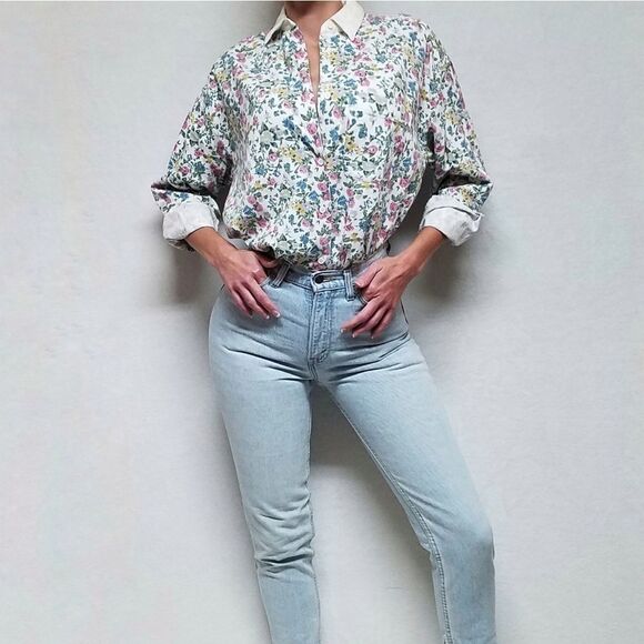 𝅺VINTAGE 90s Falls Creek Button Up Floral Denim Top - Picture 2 of 15